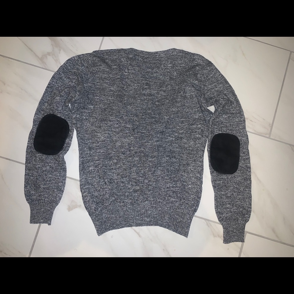 H&M Women’s heather gray cardigan size 6.